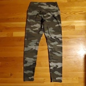 Camo leggings